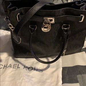 Michael kors purse